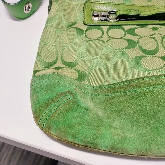 COACH Neon Lime Green Signature Monogram Soho Y2K Bag RARE Color Tassel 9362 - Picture 7 of 16